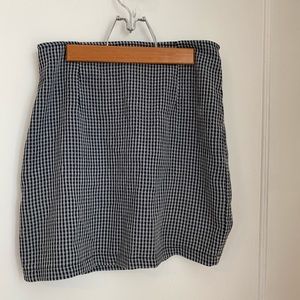 Black and white checked skirt size S